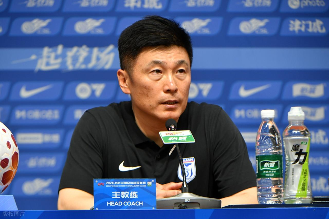 董路罕见认怂:我解说干不过詹俊黄健翔 想留下一笔所以就做了青训